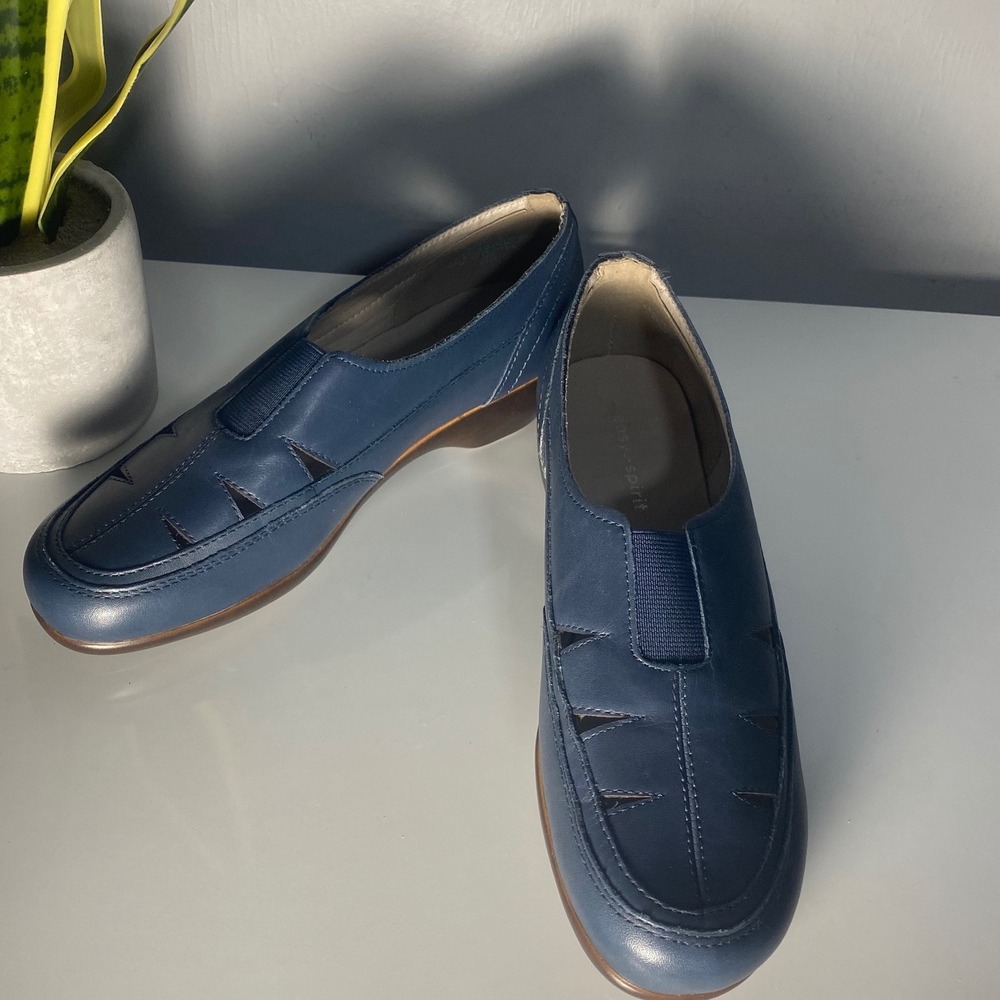 Easy Spirit Womens GAVYN Navy‎ Blue Leather Slip On Cut Out Loafers Size 5.5 w